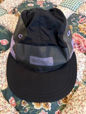 UNiSEX Coal Lightweight Black Outdoor Cap with Lavender Liner